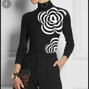 StyleWe Long Sleeve Regular Fit Urban Floral T-Shirt